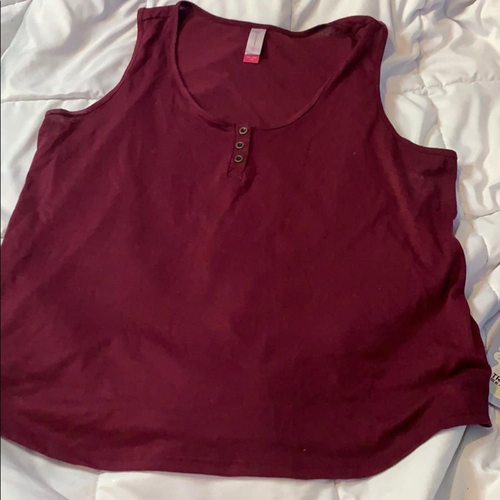 Maroon tank top